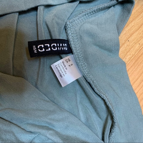 H&M OFF THE SHOULDER TOP - Picture 3 of 3